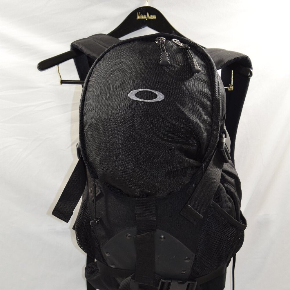 Oakley Icon Backpack Vintage Never Used NWOT